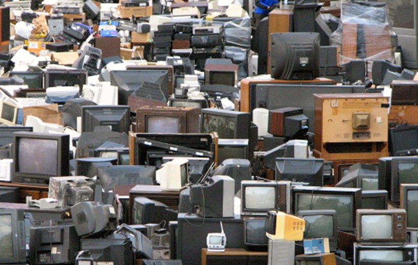 The (il)legal trade in e-waste between Europe and West-Africa
